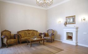 Dionis Coffee Shop Hotel